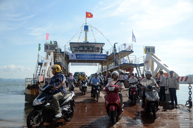 10 phút trải nghiệm tuyệt vời trên “Tuyến phà ký ức Hạ Long” - ảnh 6
