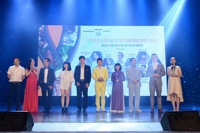 Bia Sài Gòn tặng bò tại Thái Bình - ảnh 3
