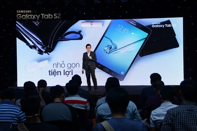 Làm việc hay đọc báo, xem phim trên Galaxy Tab S2: Tất cả đều hoàn hảo - ảnh 1