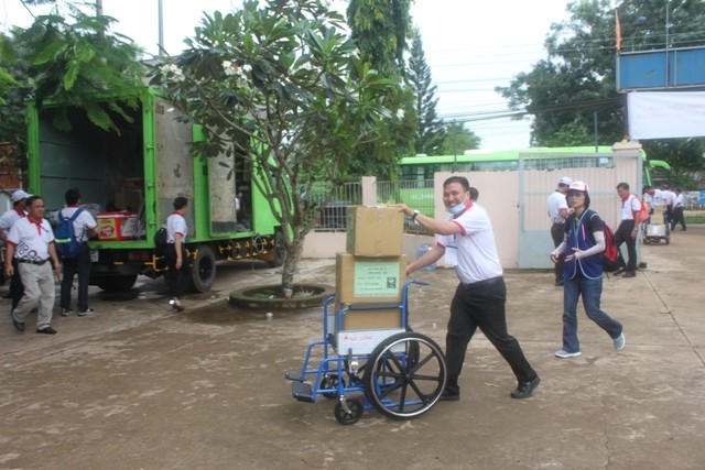 Vedan chi gần 2 tỷ đồng cho khám chữa bệnh từ thiện - ảnh 1