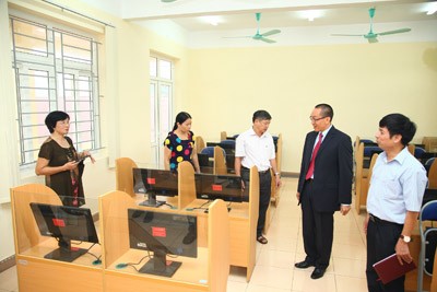 Generali Việt Nam tặng gói thiết bị trường học cho trường Tiểu học Ninh Giang - ảnh 3