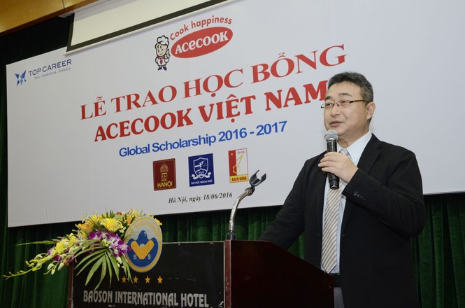 Acecook Việt Nam trao 60 suất học bổng cho sinh viên - ảnh 1