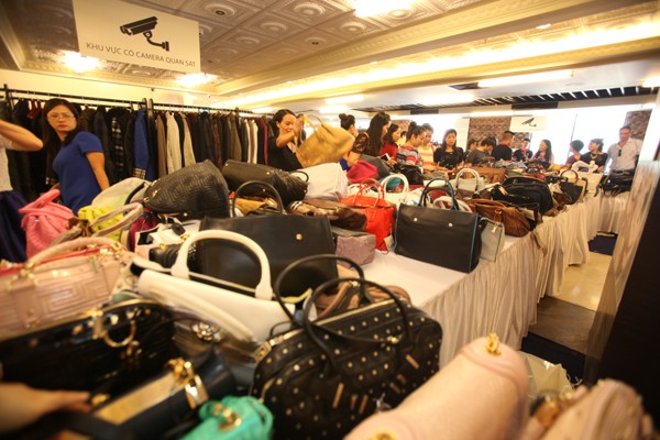 Black Friday Sale 2016: Ngày vàng mua hàng đẳng cấp tại Tràng Tiền Plaza - ảnh 1