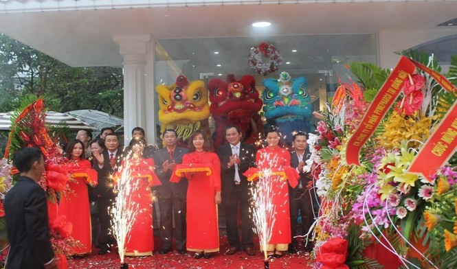Tưng bừng khai trương chi nhánh Pymepharco tại Huế - ảnh 1