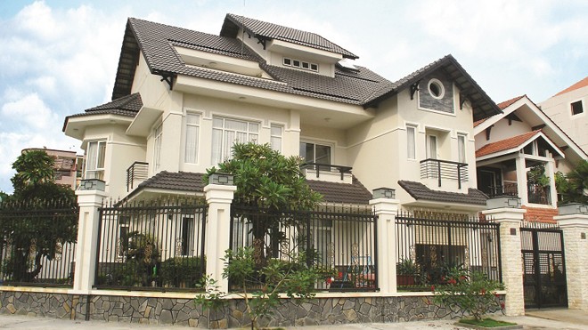 Bí quyết để không phải “đau đầu” khi chọn cửa làm nhà - ảnh 1