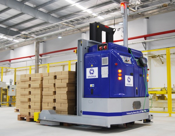 Khám phá dây chuyền sản xuất của thương hiệu sữa số 1 Việt Nam - ảnh 2