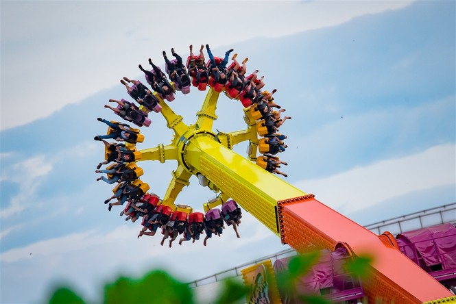Sun World Danang Wonders (Asia Park) giảm 50% giá vé cho học sinh đi theo đoàn - ảnh 2