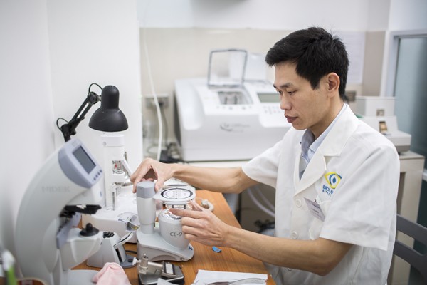 Khám mắt theo quy chuẩn Quốc tế - ảnh 3