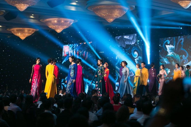 Việt Hưng Phát làm chương trình 'Sắc Màu Tri Ân 2017' dành cho 1.000 khách hàng - ảnh 3