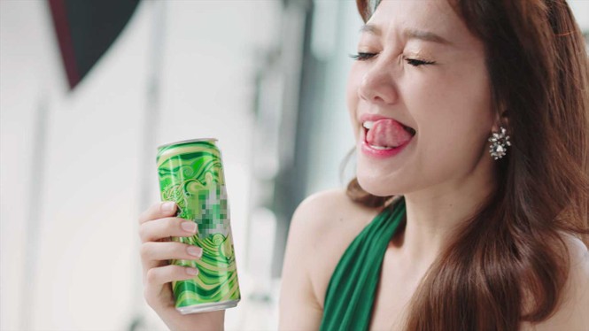 Lộ clip hậu trường đổi 180 độ của dàn sao Việt - ảnh 1