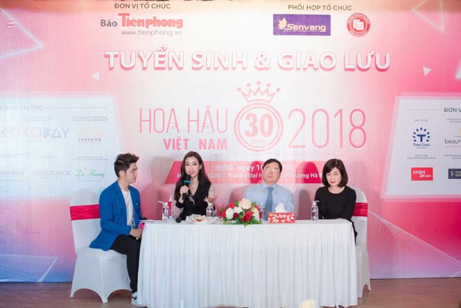 Tour quảng bá tuyển sinh HHVN 2018 đến 'Ngôi trường của các hoa hậu' - ảnh 10
