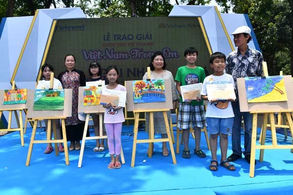 Không gian Vietnam Airlines - Sôi động các chương trình văn hóa - ảnh 3