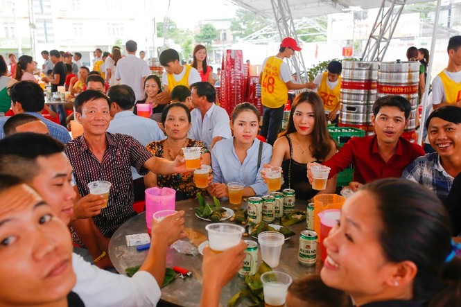'Cháy vé' vào cổng Ngày hội Bia Hà Nội tại Quảng Trị - ảnh 3