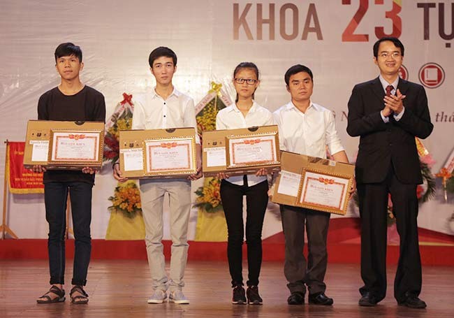 Nữ sinh “nhút nhát” có điểm cao ngành Luật Kinh tế - ảnh 1