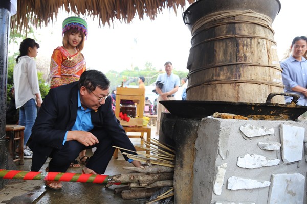 Đi đâu xa, cả thiên đường ẩm thực vùng cao ở đây rồi - ảnh 4