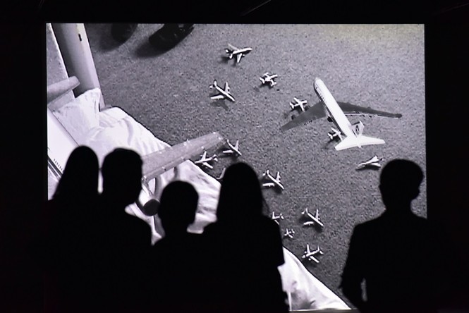 Video art của Hiraki Sawa: Lời gọi mời khó cưỡng từ cõi siêu thực - ảnh 11