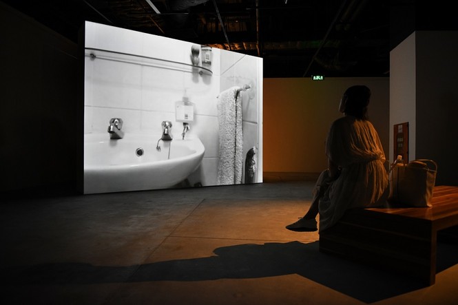 Video art của Hiraki Sawa: Lời gọi mời khó cưỡng từ cõi siêu thực - ảnh 12