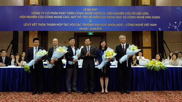Vingroup công bố định hướng trở thành tập đoàn công nghệ - ảnh 2
