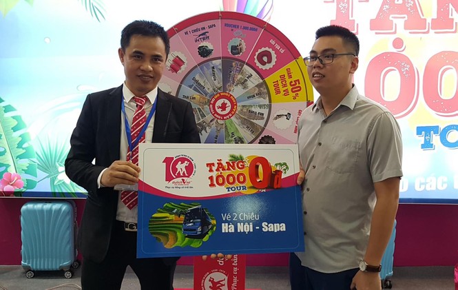 Hàng nghìn người tiếp tục 'rồng rắn' xếp hàng săn tour 0 đồng - ảnh 9