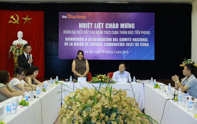 Đoàn đại biểu cấp cao T.Ư Đoàn TNCS Cuba thăm báo Tiền Phong - ảnh 3