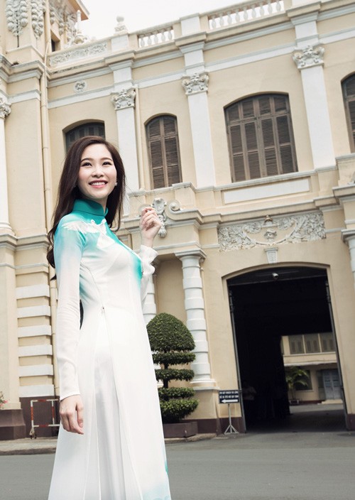 Đặng Thu Thảo tha thướt áo dài trên phố - ảnh 9