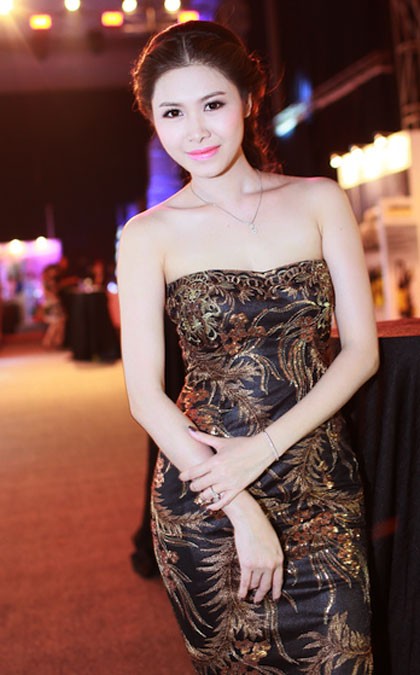 Vợ chồng Đăng Khôi rạng rỡ đi sự kiện - ảnh 2