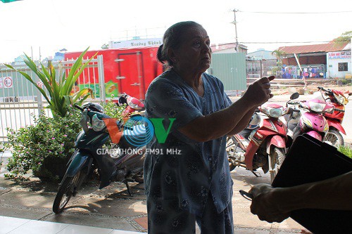 Giây phút trước họng súng của 2 tên cướp tiệm vàng - ảnh 3