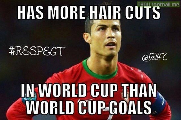 Ronaldo lái máy bay về nước, Messi rơi nước mắt kiếm tìm - ảnh 5