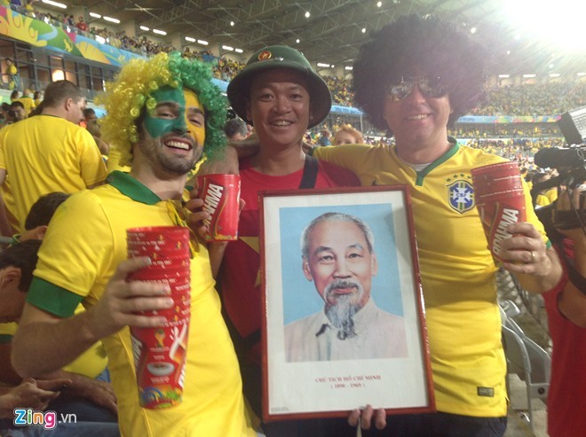 Fan Việt thuê trực thăng xem trận Brazil - Hà Lan trên cao - ảnh 7