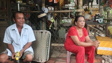 Làng 'bán máu nuôi miệng' - ảnh 1