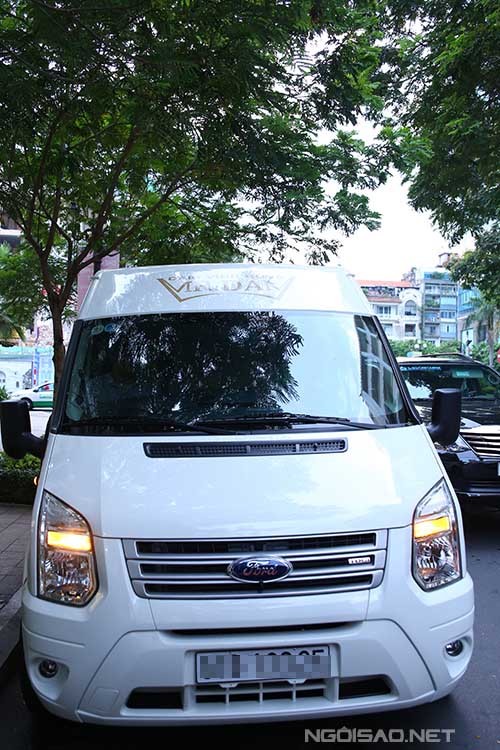 Nội thất sang trọng trong xe hơi mới của Mr. Đàm - ảnh 2