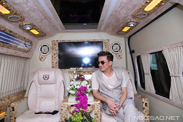 Nội thất sang trọng trong xe hơi mới của Mr. Đàm - ảnh 4
