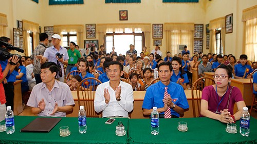 Người Đẹp Tây Thiên thăm và tặng quà cho trẻ mồ côi - ảnh 3