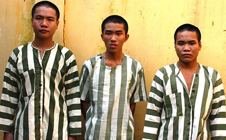 Cuộc vây bắt băng cướp dùng súng xông vào tiệm bán gạo - ảnh 1
