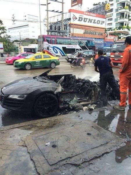 Hoảng hồn chứng kiến Audi R8 cháy rụi tại Thái Lan - ảnh 4