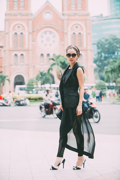 Jennifer Phạm sành điệu dạo phố - ảnh 1