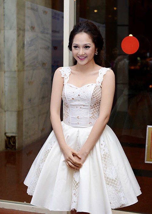 Bảo Anh mê mẩn style 'công chúa' - ảnh 4