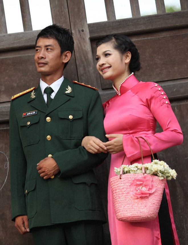 Tình yêu trên đảo Trần - ảnh 1