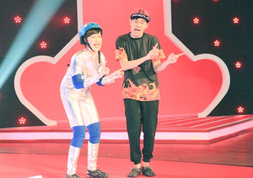 Vân Dung cười nghiêng ngả vì Hoài Linh - ảnh 5