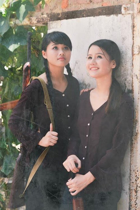 Nữ sinh hóa thân thành nữ dân quân xinh đẹp - ảnh 4