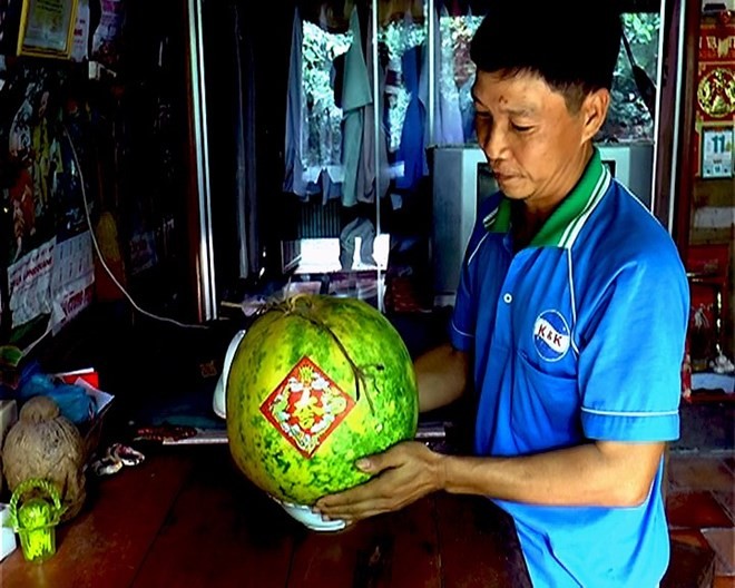 Kỳ lạ trái dưa hấu để 9 tháng không hỏng - ảnh 1