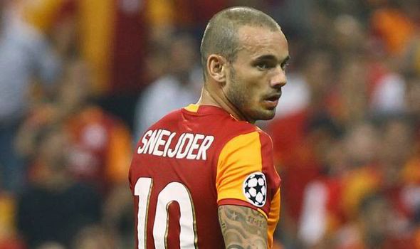 Sneijder vác đơn kiện Galatasaray, M.U 'mở cờ trong bụng' - ảnh 1