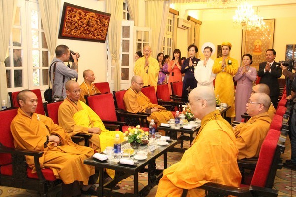 Ái nữ của bà chủ Tập đoàn Nam Cường làm lễ cưới tại chùa - ảnh 11