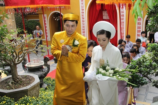 Ái nữ của bà chủ Tập đoàn Nam Cường làm lễ cưới tại chùa - ảnh 5