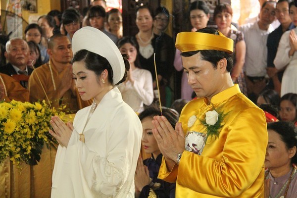 Ái nữ của bà chủ Tập đoàn Nam Cường làm lễ cưới tại chùa - ảnh 9