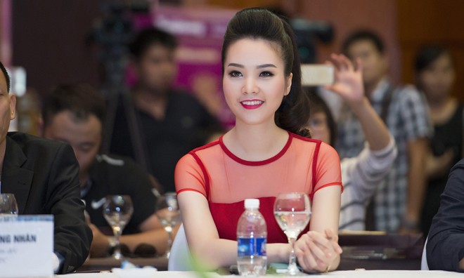 Ngọc Hân rạng rỡ làm giám khảo Hoa hậu Việt Nam 2014 - ảnh 8