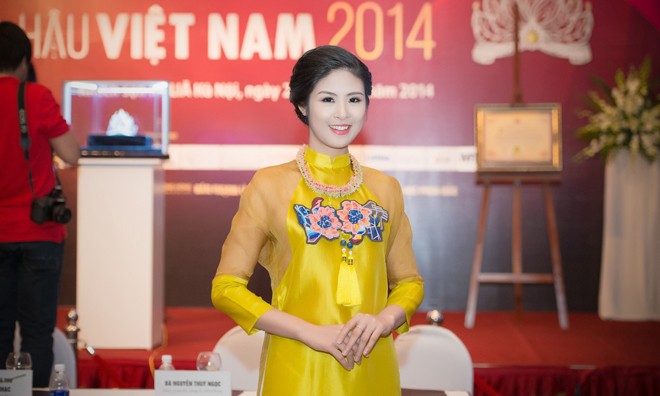 Ngọc Hân rạng rỡ làm giám khảo Hoa hậu Việt Nam 2014 - ảnh 4
