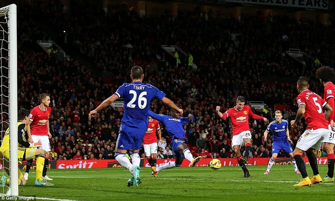 M.U vs Chelsea (1-1): Van Persie giải cứu 'Quỷ đỏ' - ảnh 1