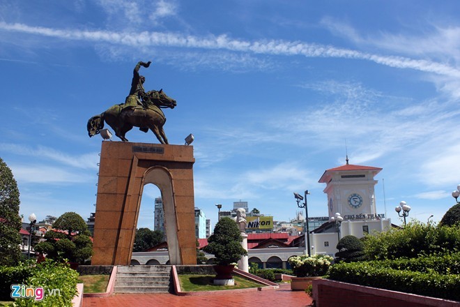 Bắt đầu dời tượng Trần Nguyên Hãn để xây ga Metro - ảnh 1