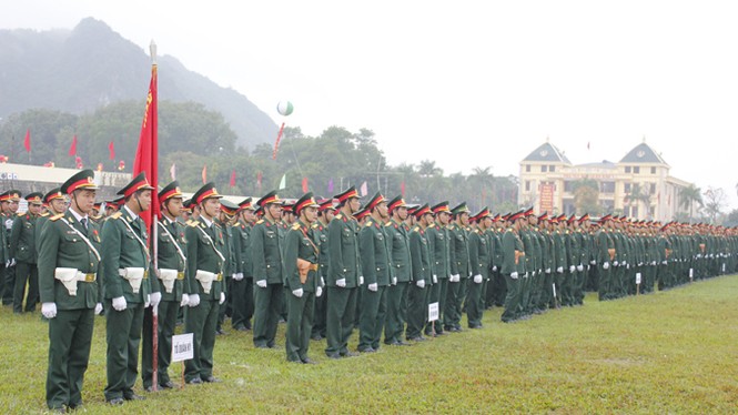 Trinh sát đặc nhiệm Quân khu 1 thi triển tuyệt kỹ - ảnh 2